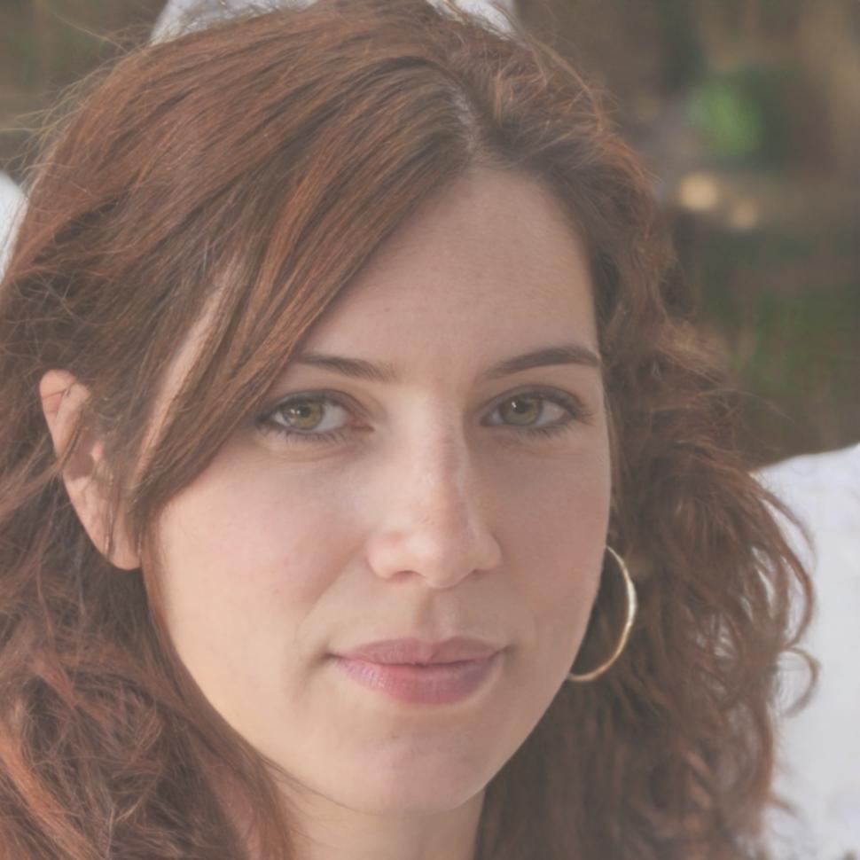 Anna-Luisa Hoffmann, Expertin für Unternehmensfinanzen